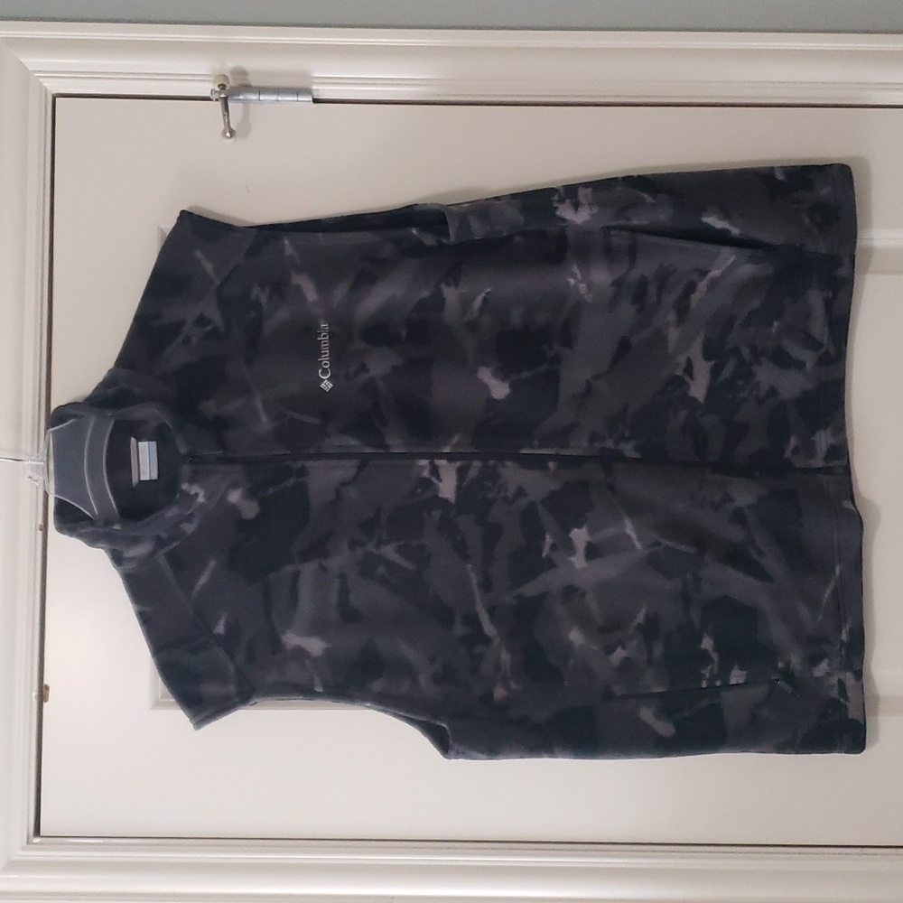 Men's Columbia black camo fleece vest